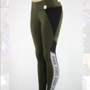 Victoria secret ultimate leggings (M)